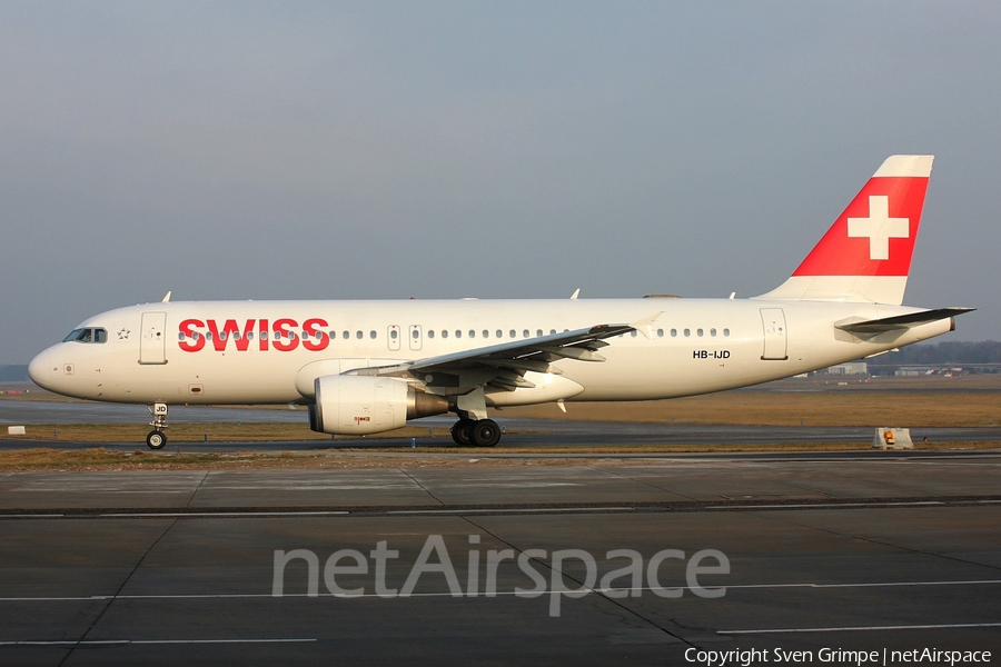Swiss International Airlines Airbus A320-214 (HB-IJD) | Photo 37935