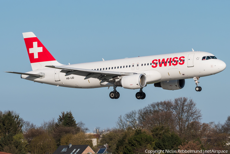 Swiss International Airlines Airbus A320-214 (HB-IJD) | Photo 311266