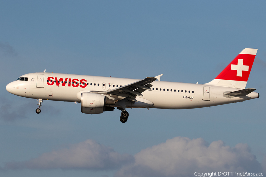 Swiss International Airlines Airbus A320-214 (HB-IJD) | Photo 318800