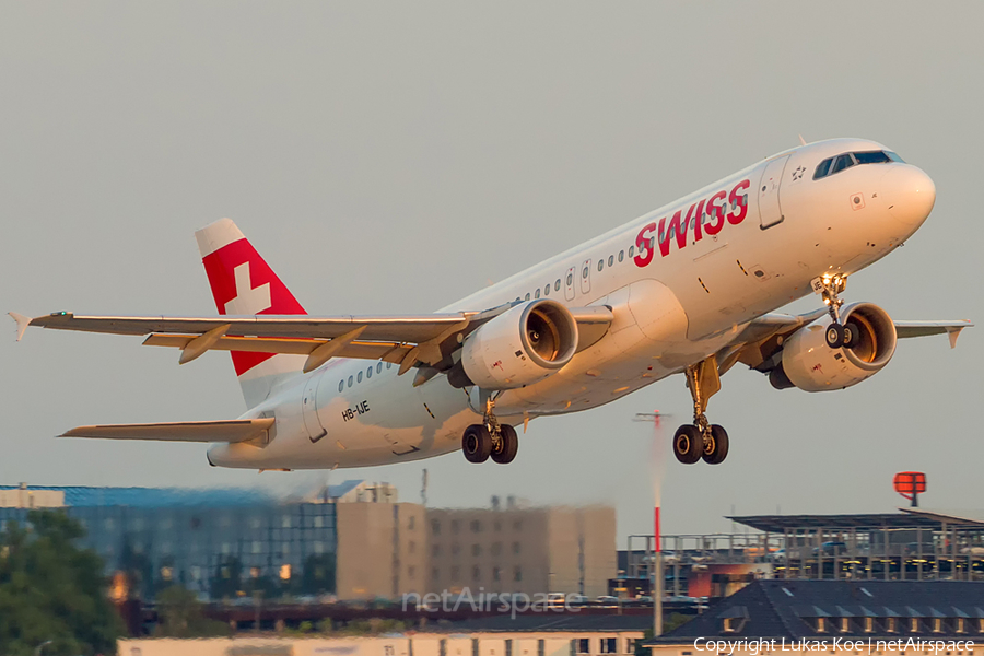 Swiss International Airlines Airbus A320-214 (HB-IJE) | Photo 256745