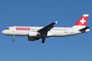 Swiss International Airlines Airbus A320-214 (HB-IJE) at  London - Heathrow, United Kingdom