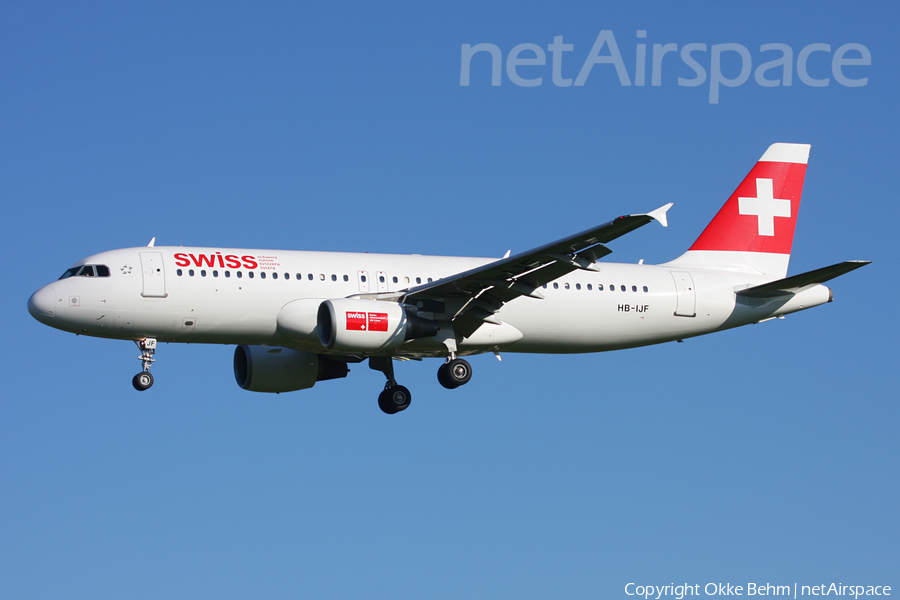 Swiss International Airlines Airbus A320-214 (HB-IJF) | Photo 71523