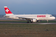 Swiss International Airlines Airbus A320-214 (HB-IJH) at  Hannover - Langenhagen, Germany