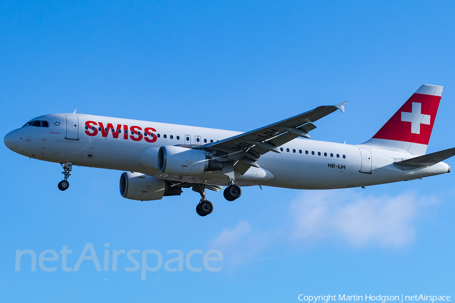 Swiss International Airlines Airbus A320-214 (HB-IJH) | Photo 248152