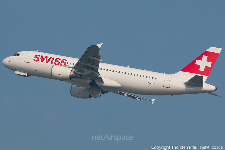 Swiss International Airlines Airbus A320-214 (HB-IJI) | Photo 64678