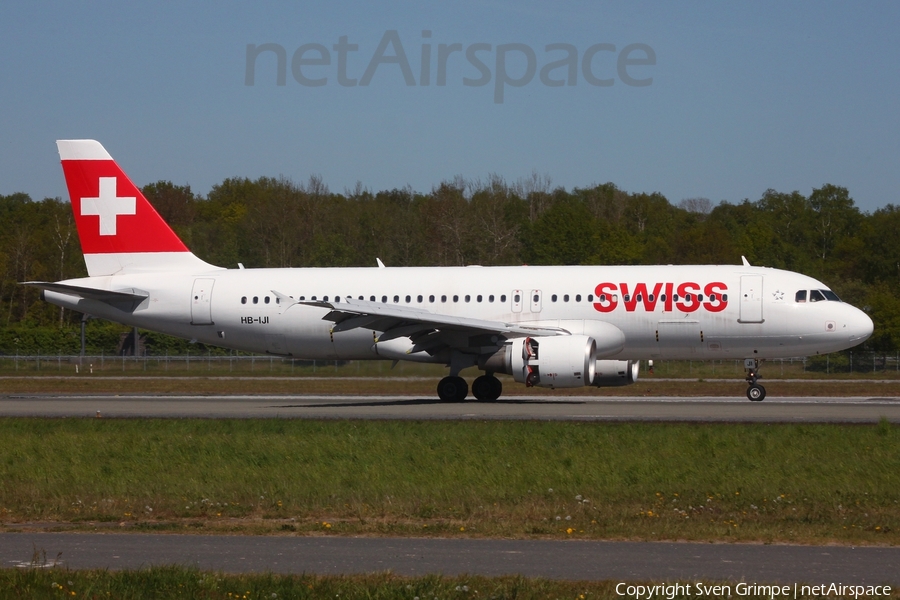 Swiss International Airlines Airbus A320-214 (HB-IJI) | Photo 509393