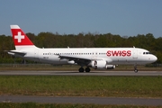 Swiss International Airlines Airbus A320-214 (HB-IJI) at  Hamburg - Fuhlsbuettel (Helmut Schmidt), Germany