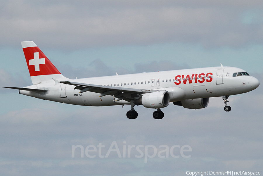 Swiss International Airlines Airbus A320-214 (HB-IJI) | Photo 365680