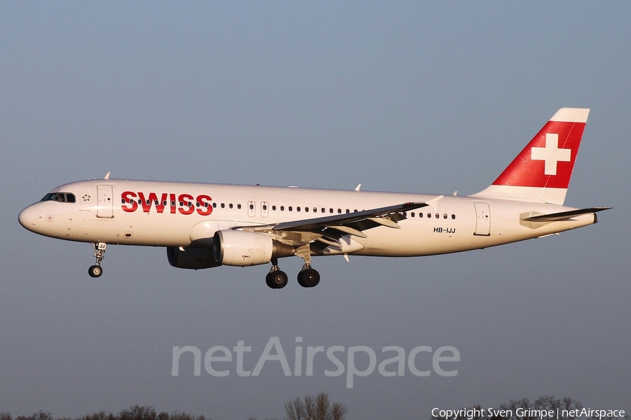 Swiss International Airlines Airbus A320-214 (HB-IJJ) | Photo 139593