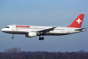 Swissair Airbus A320-214 (HB-IJJ) at  Hamburg - Fuhlsbuettel (Helmut Schmidt), Germany