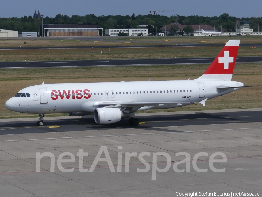 Swiss International Airlines Airbus A320-214 (HB-IJK) | Photo 255872