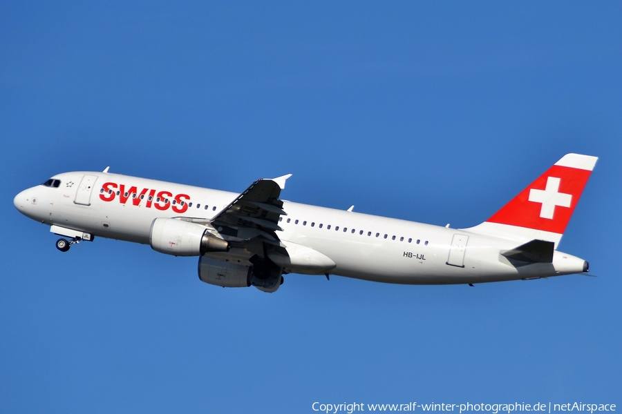 Swiss International Airlines Airbus A320-214 (HB-IJL) | Photo 333139