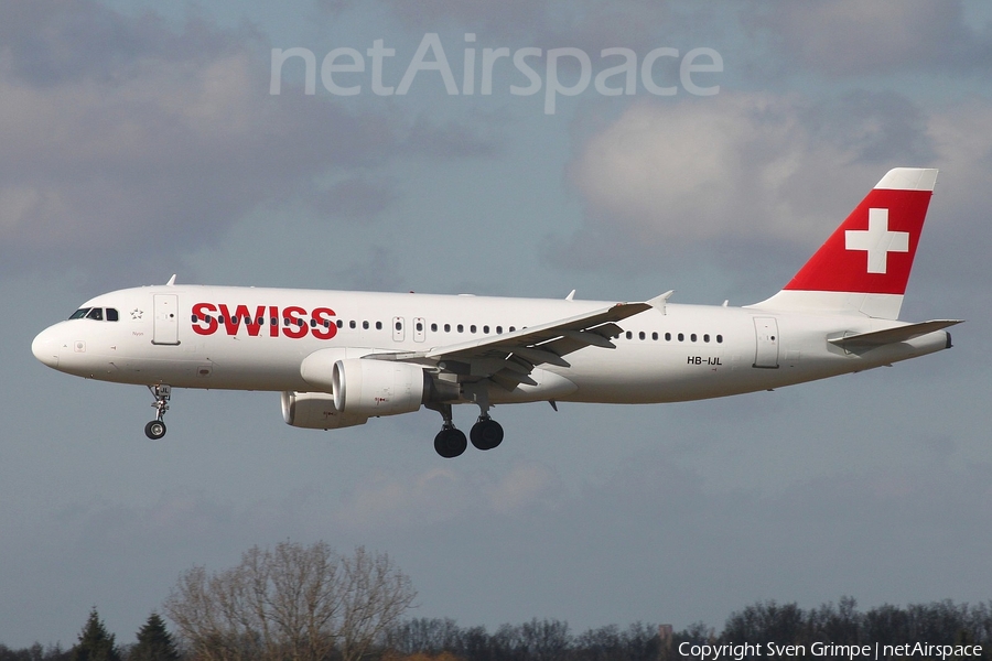 Swiss International Airlines Airbus A320-214 (HB-IJL) | Photo 69576