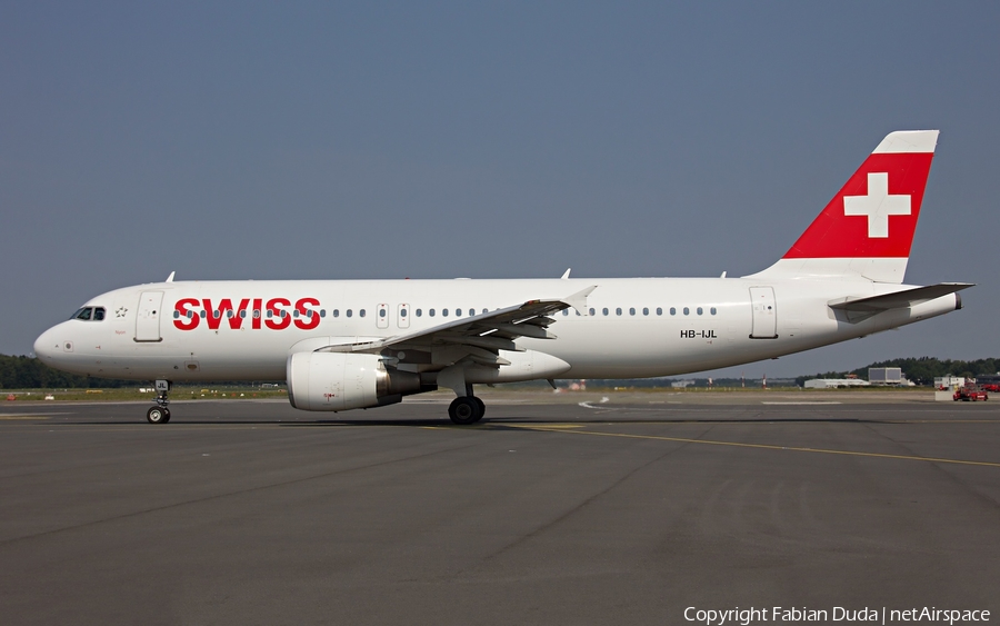 Swiss International Airlines Airbus A320-214 (HB-IJL) | Photo 274169