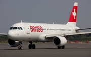 Swiss International Airlines Airbus A320-214 (HB-IJL) at  Hamburg - Fuhlsbuettel (Helmut Schmidt), Germany