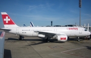 Swiss International Airlines Airbus A320-214 (HB-IJM) at  Paris - Charles de Gaulle (Roissy), France