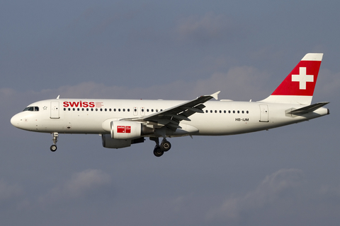 Swiss International Airlines Airbus A320-214 (HB-IJM) at  Hamburg - Fuhlsbuettel (Helmut Schmidt), Germany