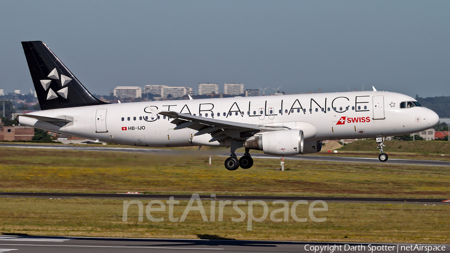 Swiss International Airlines Airbus A320-214 (HB-IJO) | Photo 375240