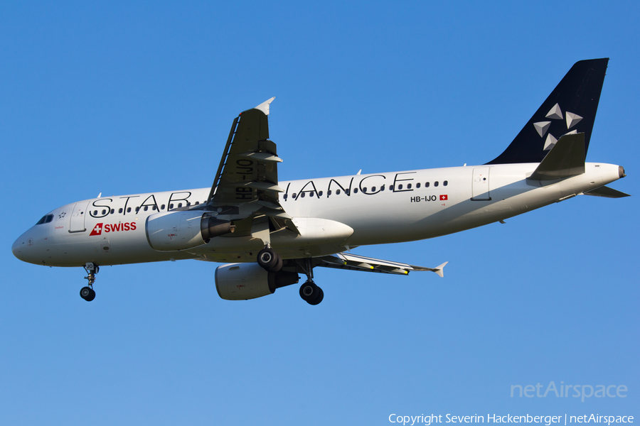 Swiss International Airlines Airbus A320-214 (HB-IJO) | Photo 205129