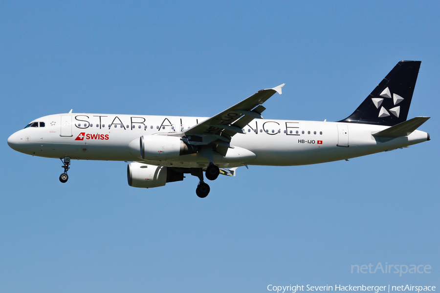 Swiss International Airlines Airbus A320-214 (HB-IJO) | Photo 205536