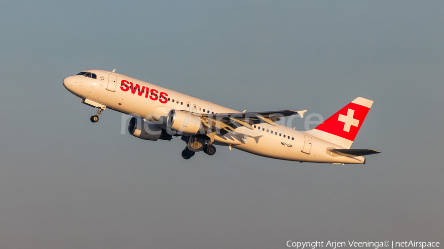 Swiss International Airlines Airbus A320-214 (HB-IJP) | Photo 400317