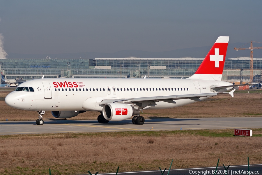 Swiss International Airlines Airbus A320-214 (HB-IJP) | Photo 679161