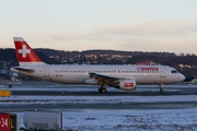 Swiss International Airlines Airbus A320-214 (HB-IJP) at  Zurich - Kloten, Switzerland