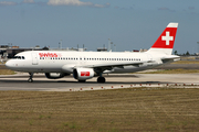 Swiss International Airlines Airbus A320-214 (HB-IJQ) at  Lisbon - Portela, Portugal