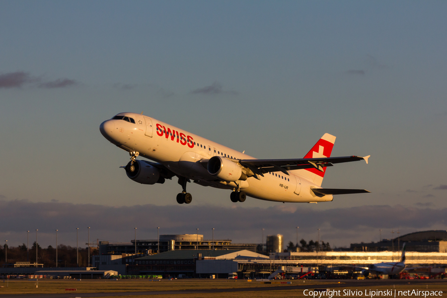 Swiss International Airlines Airbus A320-214 (HB-IJR) | Photo 137904