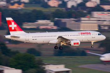 Swiss International Airlines Airbus A320-214 (HB-IJR) at  Zurich - Kloten, Switzerland