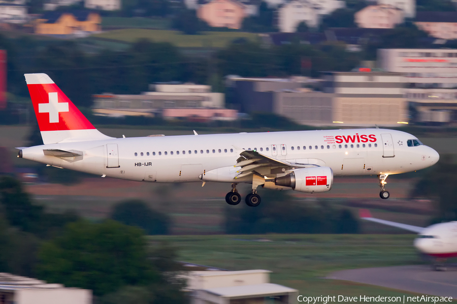 Swiss International Airlines Airbus A320-214 (HB-IJR) | Photo 10153