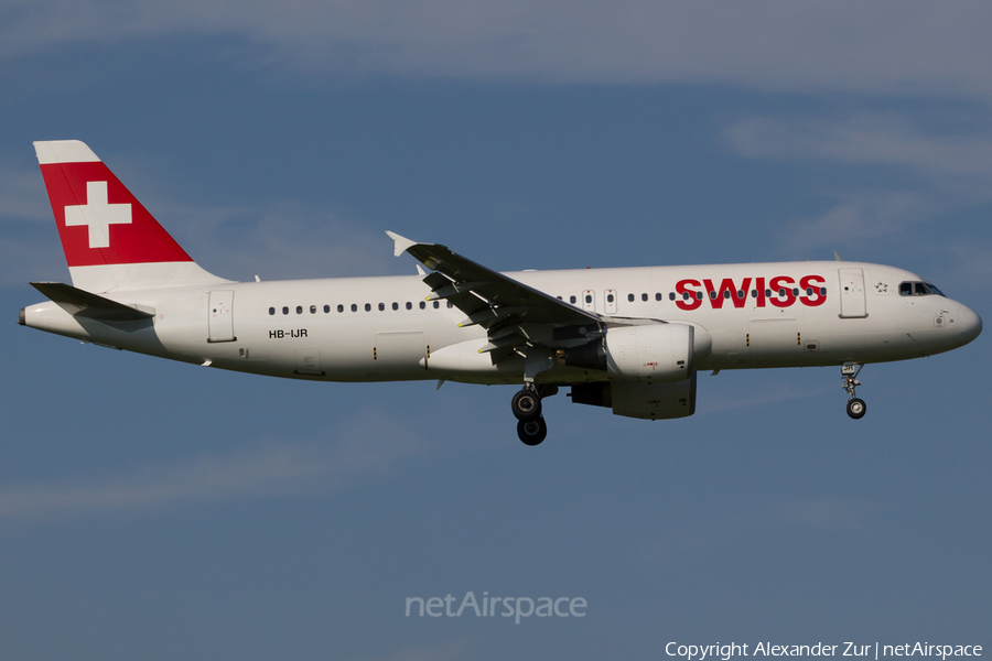 Swiss International Airlines Airbus A320-214 (HB-IJR) | Photo 119119