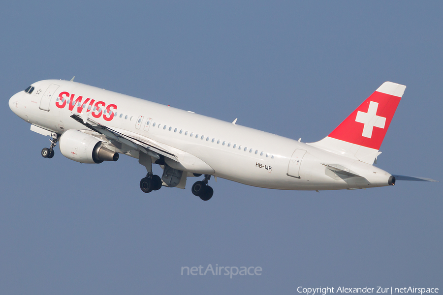 Swiss International Airlines Airbus A320-214 (HB-IJR) | Photo 386790