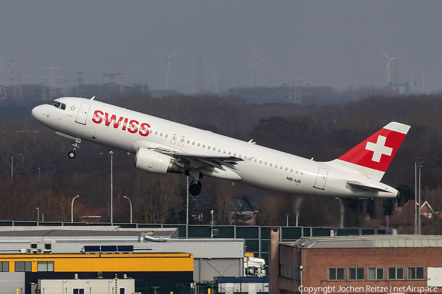Swiss International Airlines Airbus A320-214 (HB-IJS) | Photo 232504