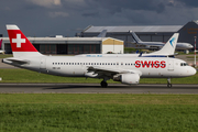 Swiss International Airlines Airbus A320-214 (HB-IJS) at  Hamburg - Fuhlsbuettel (Helmut Schmidt), Germany