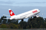 Swiss International Airlines Airbus A320-214 (HB-IJS) at  Porto, Portugal