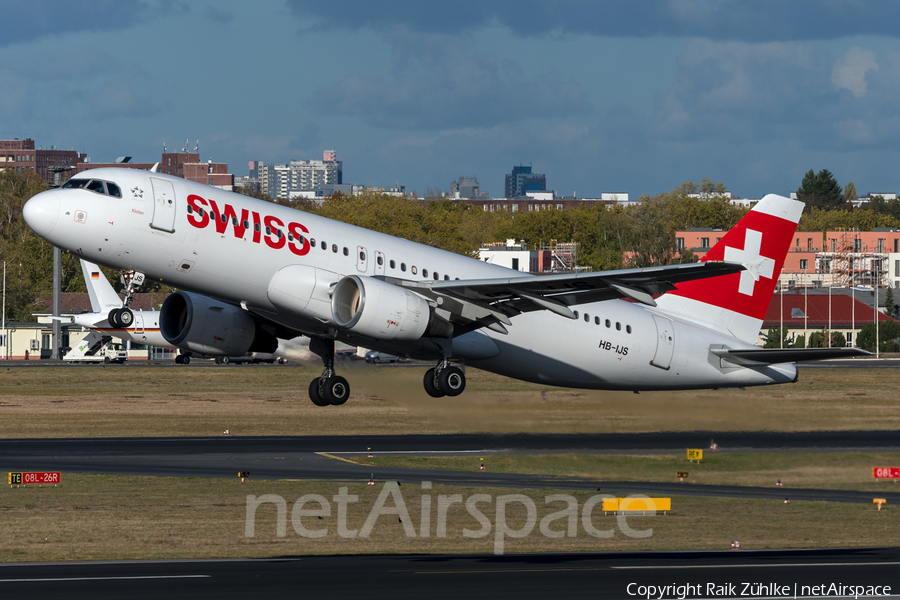 Swiss International Airlines Airbus A320-214 (HB-IJS) | Photo 272813