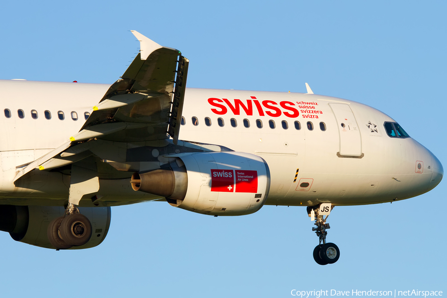 Swiss International Airlines Airbus A320-214 (HB-IJS) | Photo 9306