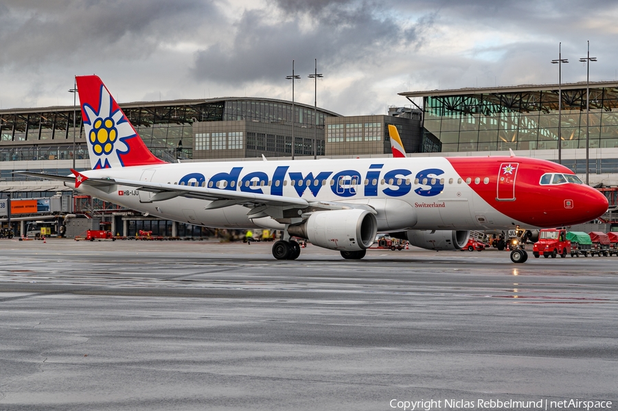 Edelweiss Air Airbus A320-214 (HB-IJU) | Photo 609290