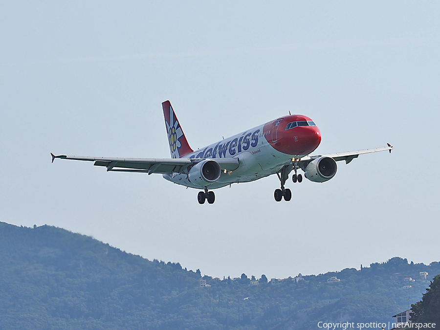 Edelweiss Air Airbus A320-214 (HB-IJW) | Photo 358768