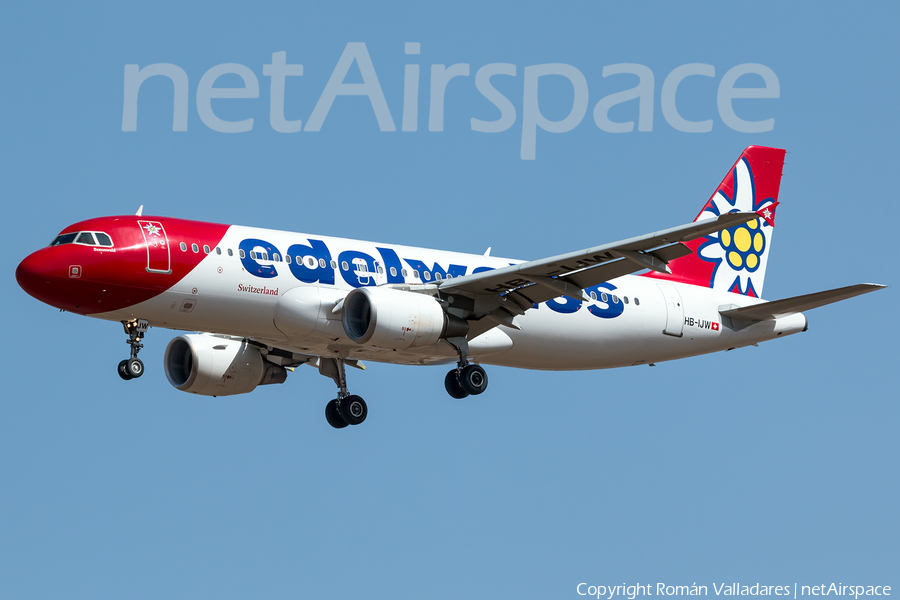 Edelweiss Air Airbus A320-214 (HB-IJW) | Photo 343121