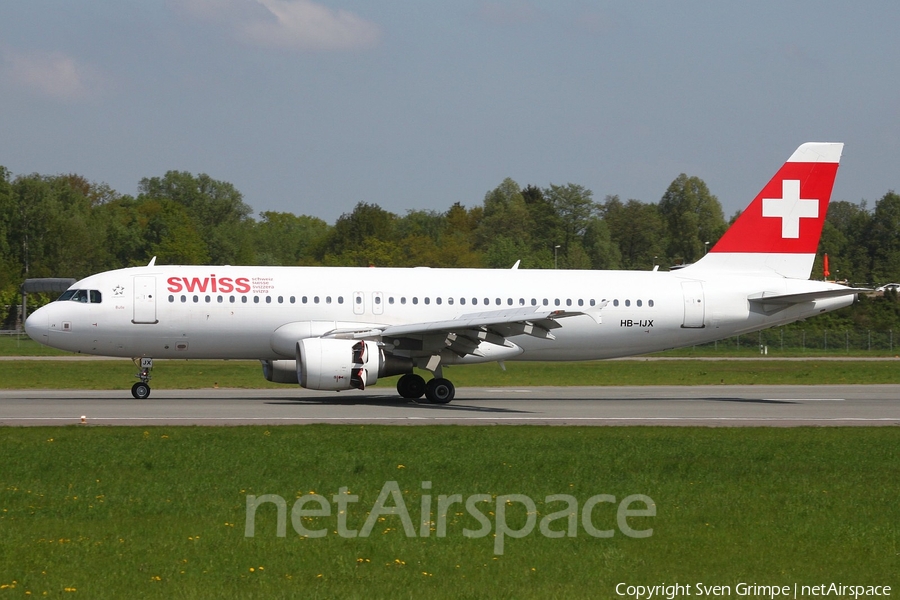 Swiss International Airlines Airbus A320-214 (HB-IJX) | Photo 26422