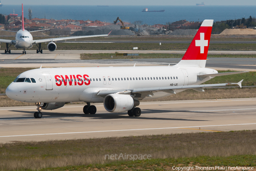 Swiss International Airlines Airbus A320-214 (HB-IJX) | Photo 83659