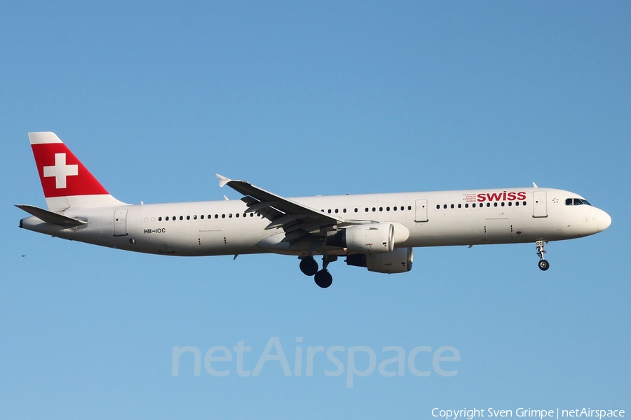 Swiss International Airlines Airbus A321-111 (HB-IOC) | Photo 105784