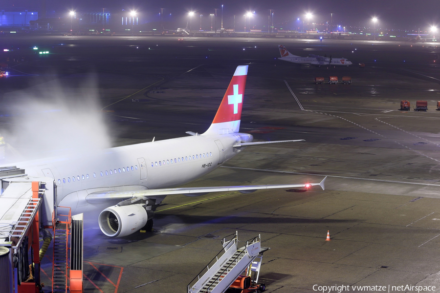 Swiss International Airlines Airbus A321-111 (HB-IOC) | Photo 141755