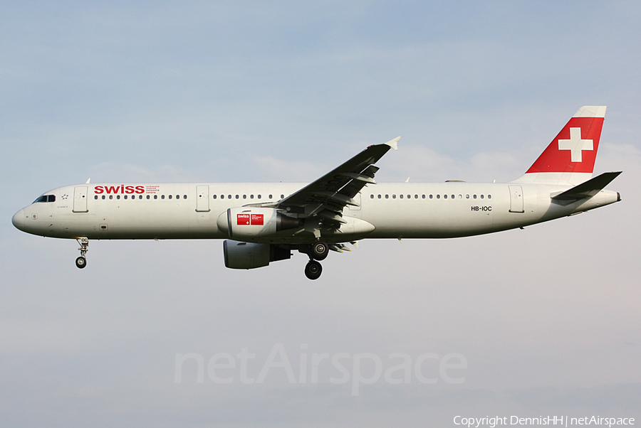 Swiss International Airlines Airbus A321-111 (HB-IOC) | Photo 407271