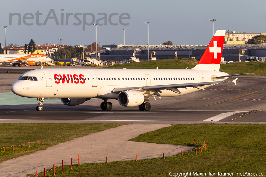 Swiss International Airlines Airbus A321-111 (HB-IOF) | Photo 508796