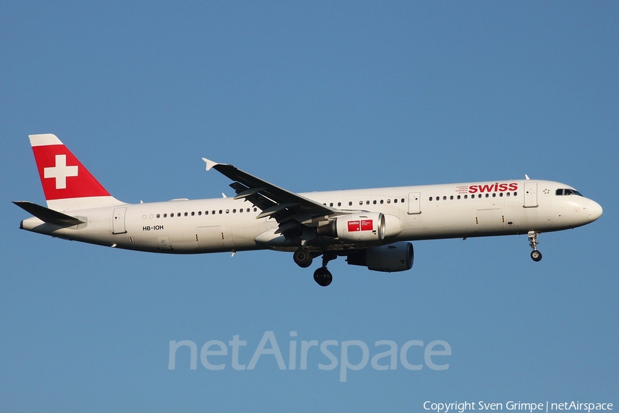 Swiss International Airlines Airbus A321-111 (HB-IOH) | Photo 27201