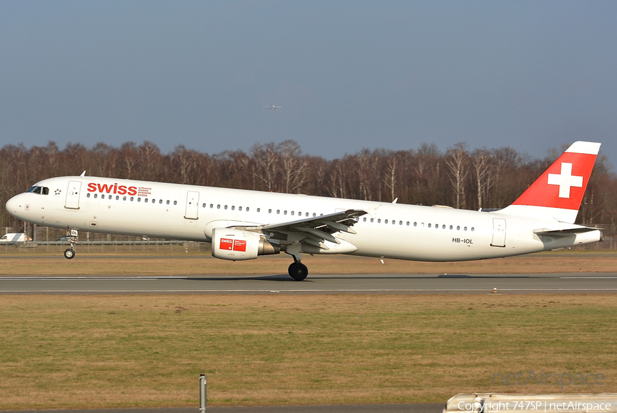Swiss International Airlines Airbus A321-111 (HB-IOL) | Photo 42326