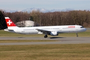 Swiss International Airlines Airbus A321-111 (HB-IOL) at  Hamburg - Fuhlsbuettel (Helmut Schmidt), Germany